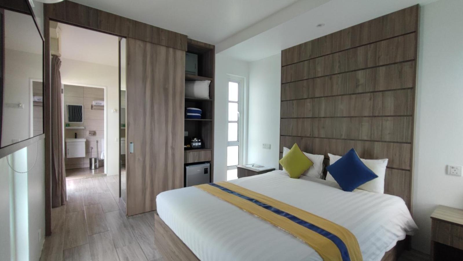 Solesor Kampong Beach Resort Port Dickson Exteriör bild
