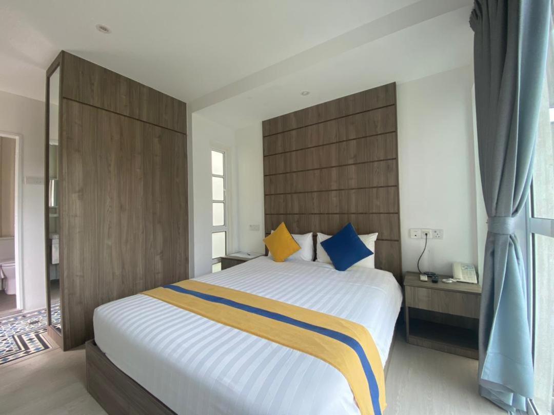 Solesor Kampong Beach Resort Port Dickson Exteriör bild